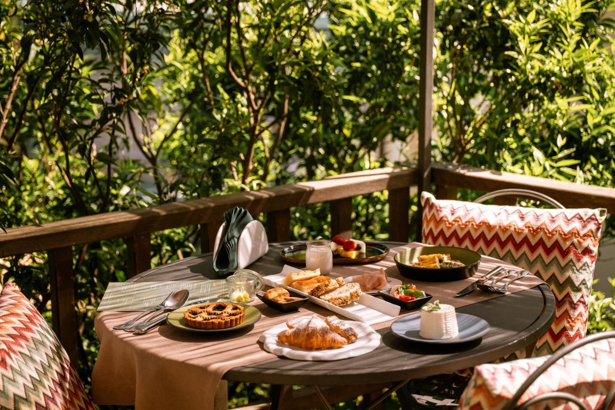 Hotel Villa Edera & La Torretta โมเนเลีย ภายนอก รูปภาพ