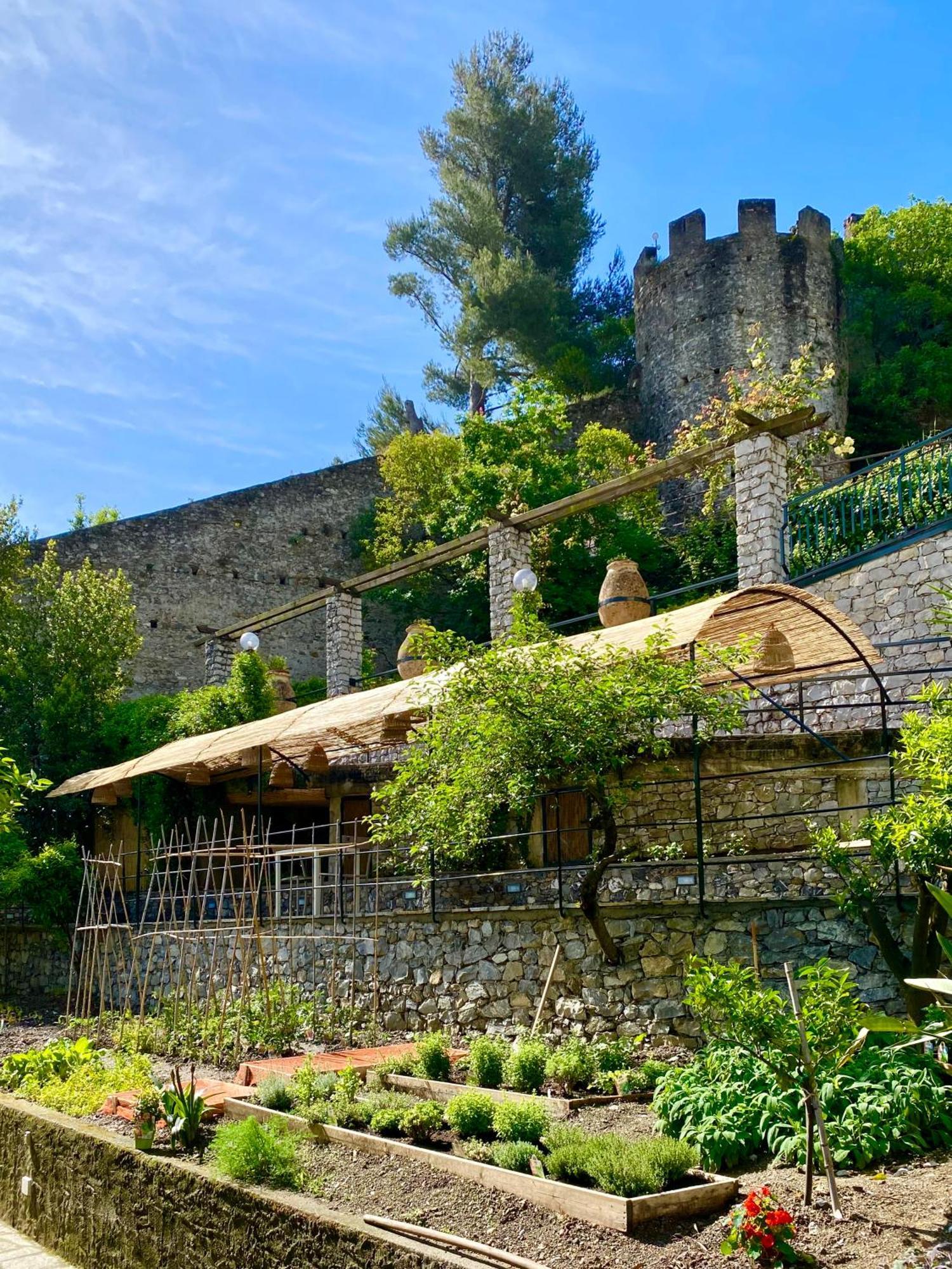 Hotel Villa Edera & La Torretta โมเนเลีย ภายนอก รูปภาพ