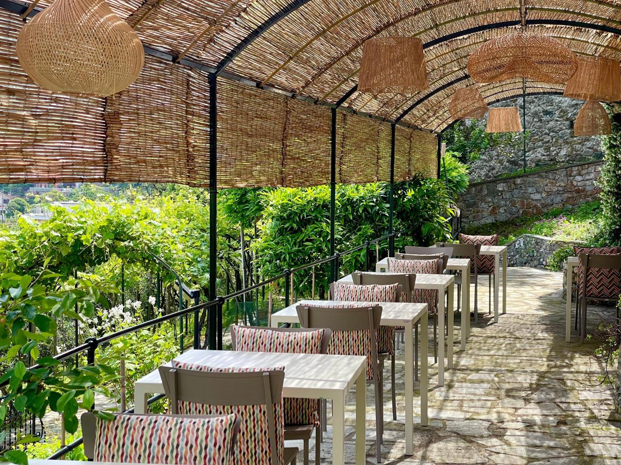 Hotel Villa Edera & La Torretta โมเนเลีย ภายนอก รูปภาพ
